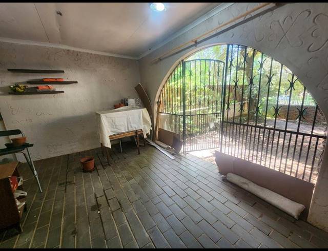 3 BEDROOM TOWNHOUSE FOR SALE IN SINOVILLE